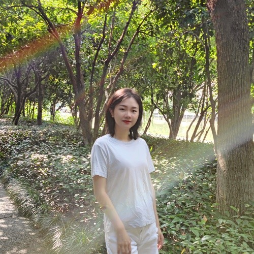 photo of Yixuan Huang