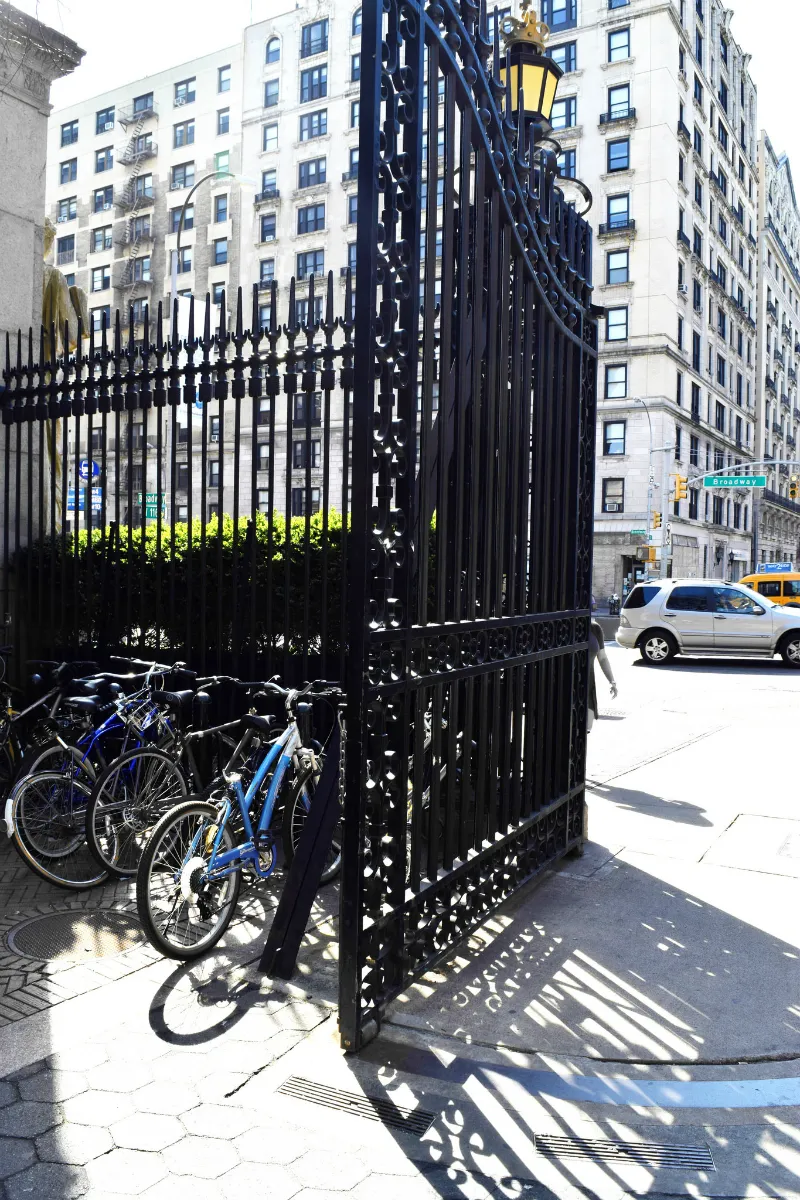 gate